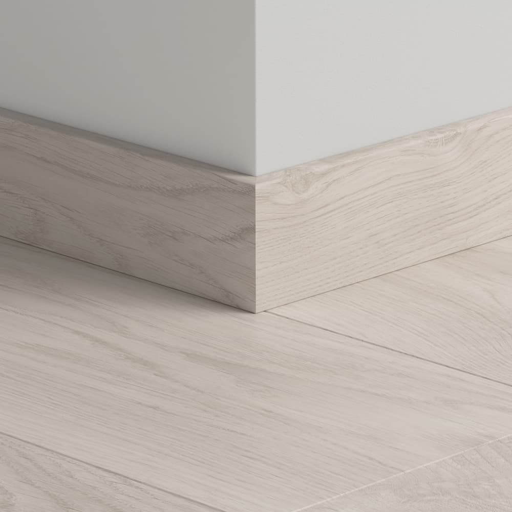 Плинтус ПВХ прямой для LVT Pergo PGVSK40036 Дуб мягкий серый 2400х12х58