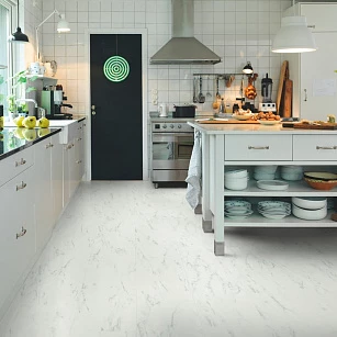 Плитка ПВХ Pergo Tile Click V3120-40136 Мрамор Итальянский 1300*320*4,5 (2,08) в интерьере
